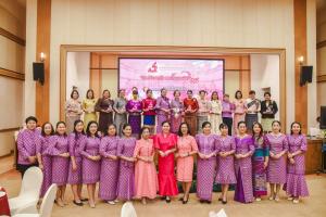 ภาพบรรยากาศสมาคมผู้บริหารหญิงโรงเรียนมัธยมศึกษาแห่งประเทศไทยจัดกิจกรรมมุทิตาจิตผู้เกษียณอายุราชการ พร้อมทั้งมอบรางวัลโล่เชิดชูเกียรติผู้เกษียณอายุราชการ 